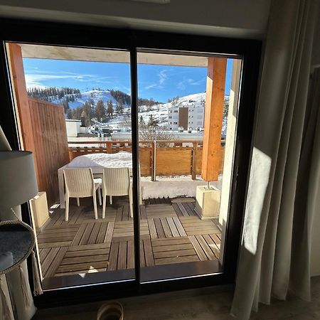 Superbe Appartement Avec Piscine Et Garage Péone Exterior foto
