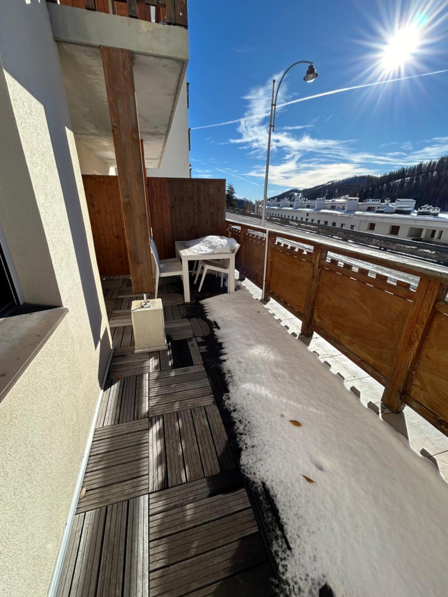 Superbe Appartement Avec Piscine Et Garage Péone Exterior foto