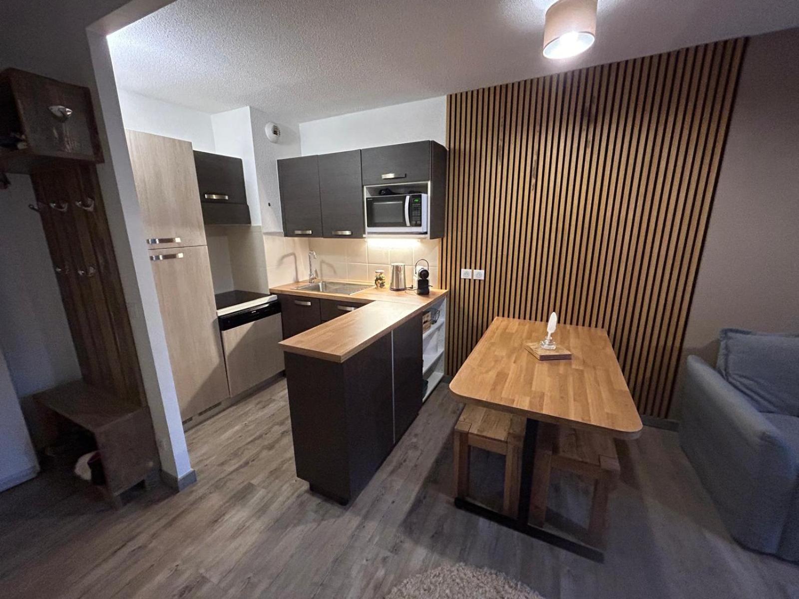 Superbe Appartement Avec Piscine Et Garage Péone Exterior foto